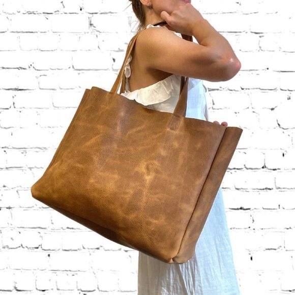 Large shopping bag, Unisex leather laptop bag